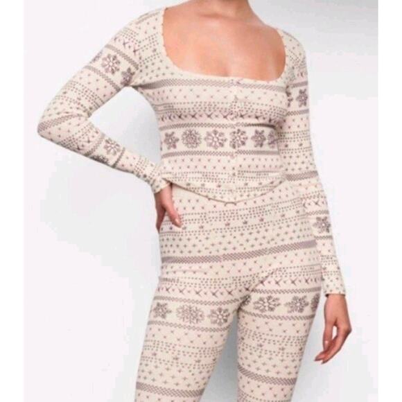 SKIMS Logo Pointelle Cream Fair Isle Pajama Set Size Plus 3X - Picture 2 of 2